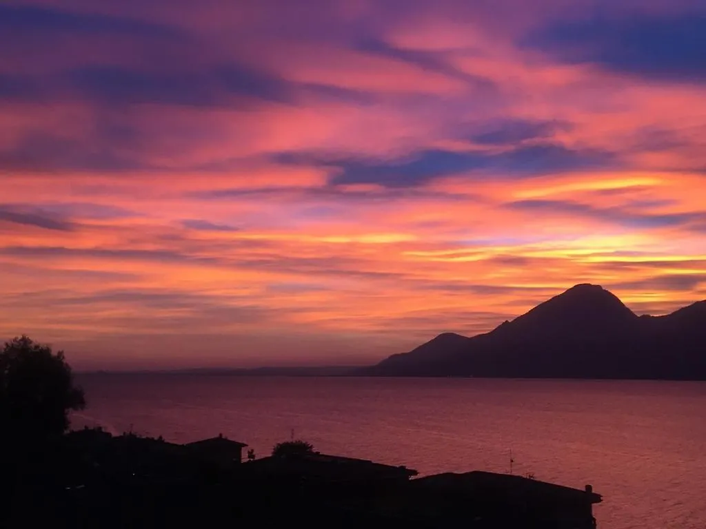 Live La Dolce Vita! Your Lake Garda Deluxe Getaway Brenzone sul Garda