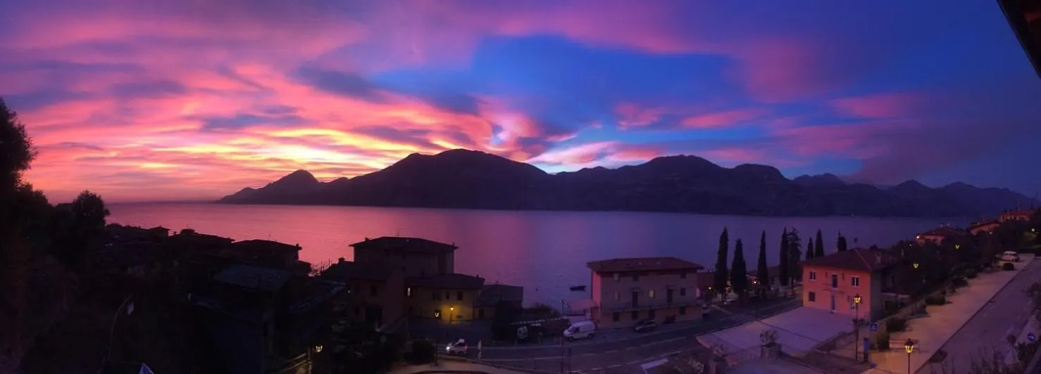 Live La Dolce Vita! Your Lake Garda Deluxe Getaway Brenzone sul Garda